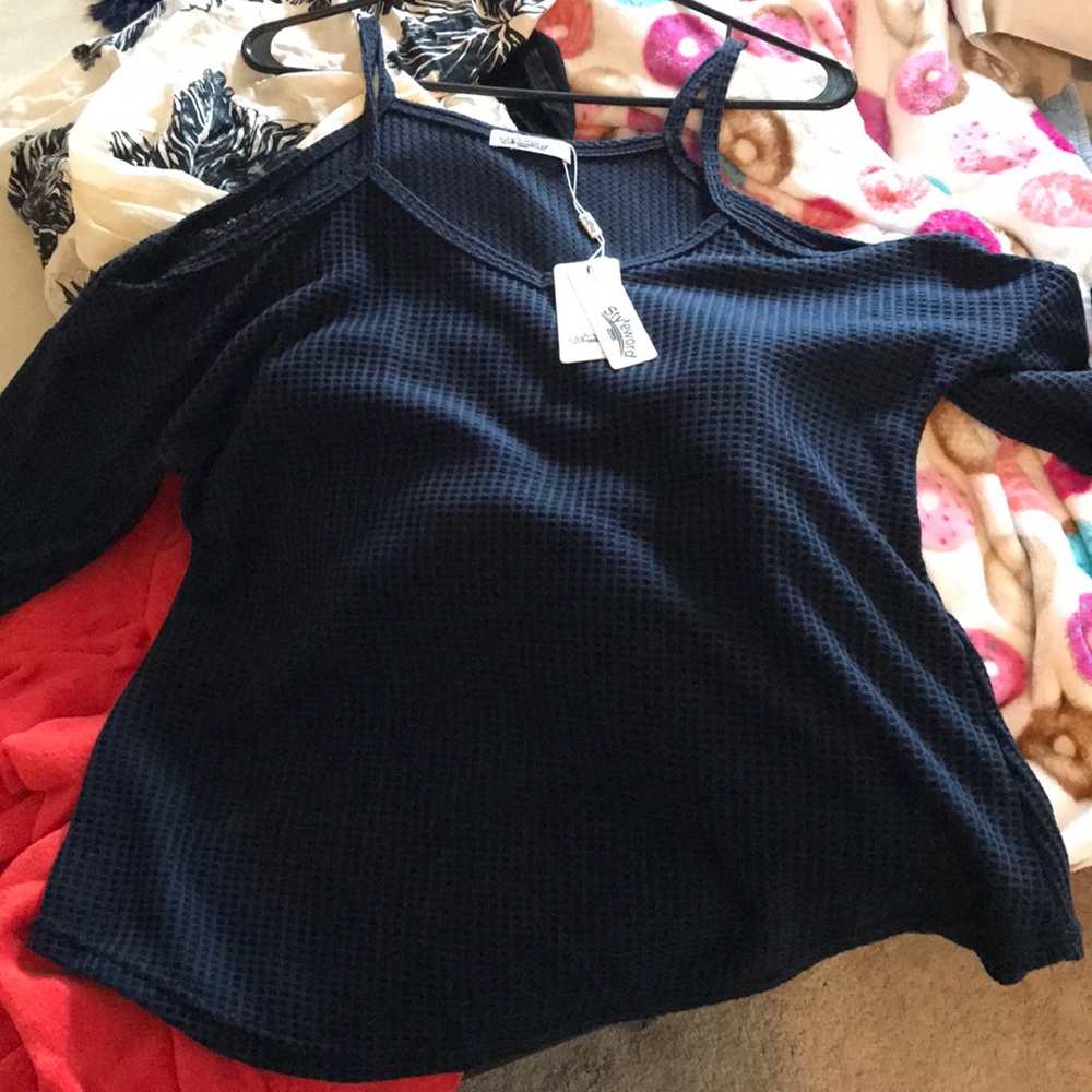 Navy long sleeve shirt w shoulder cut outs